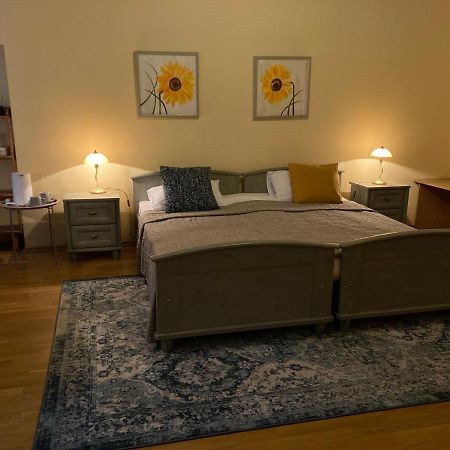 Sunflower B&B Kiew Exterior foto